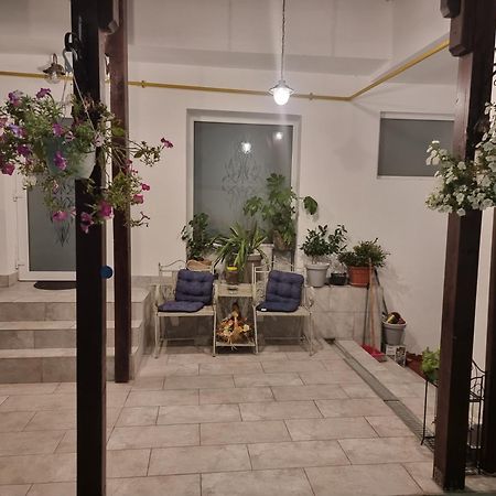 Casa Musceleana Hotel Cîmpulung Kültér fotó